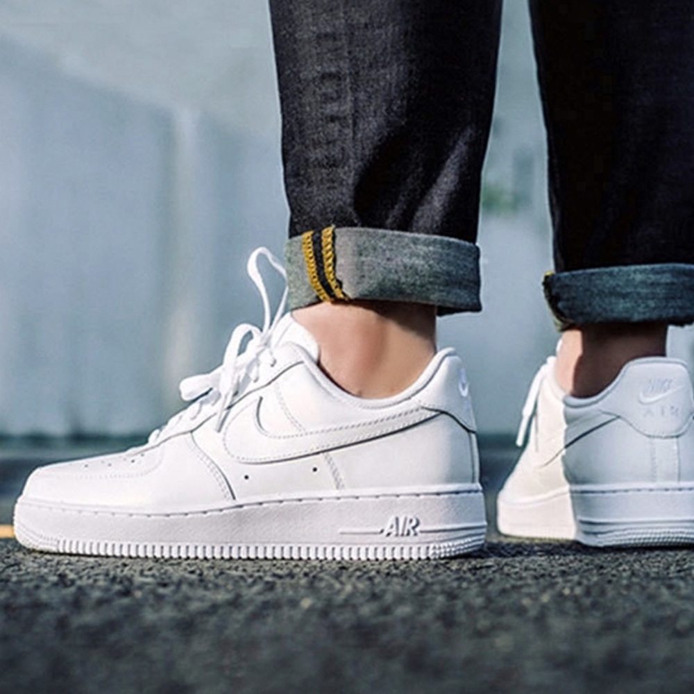 NIKE Air Force 1🔴white sneakers Size 8.5 men’s